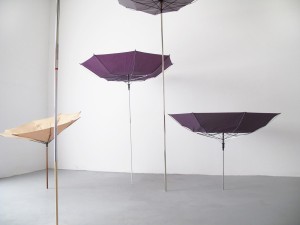 NL FEBBRAIO15_ALICE RONCHI_Alice, 2012 ombrelli, tubi in acciaio, dimensioni variabili_umbrellas, steel tubes, dimensions variable